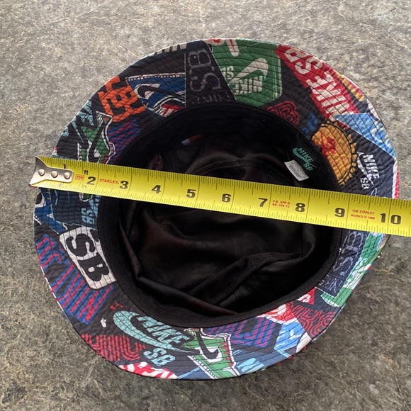 Nike SB Stickered Bucket Hat - Picture 8 of 9